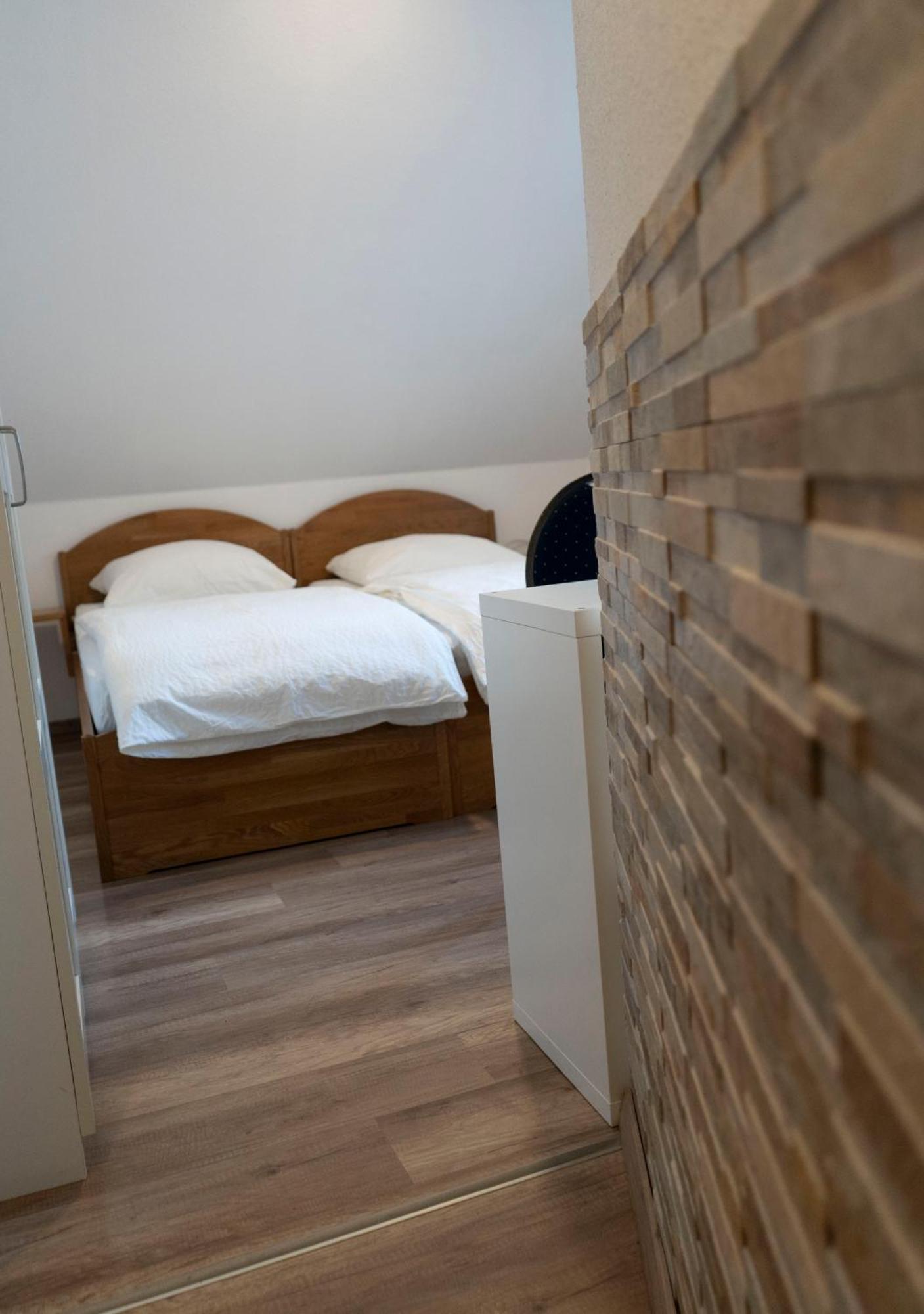 Gaststaette Zur Eiche Hotel Hannover Bagian luar foto