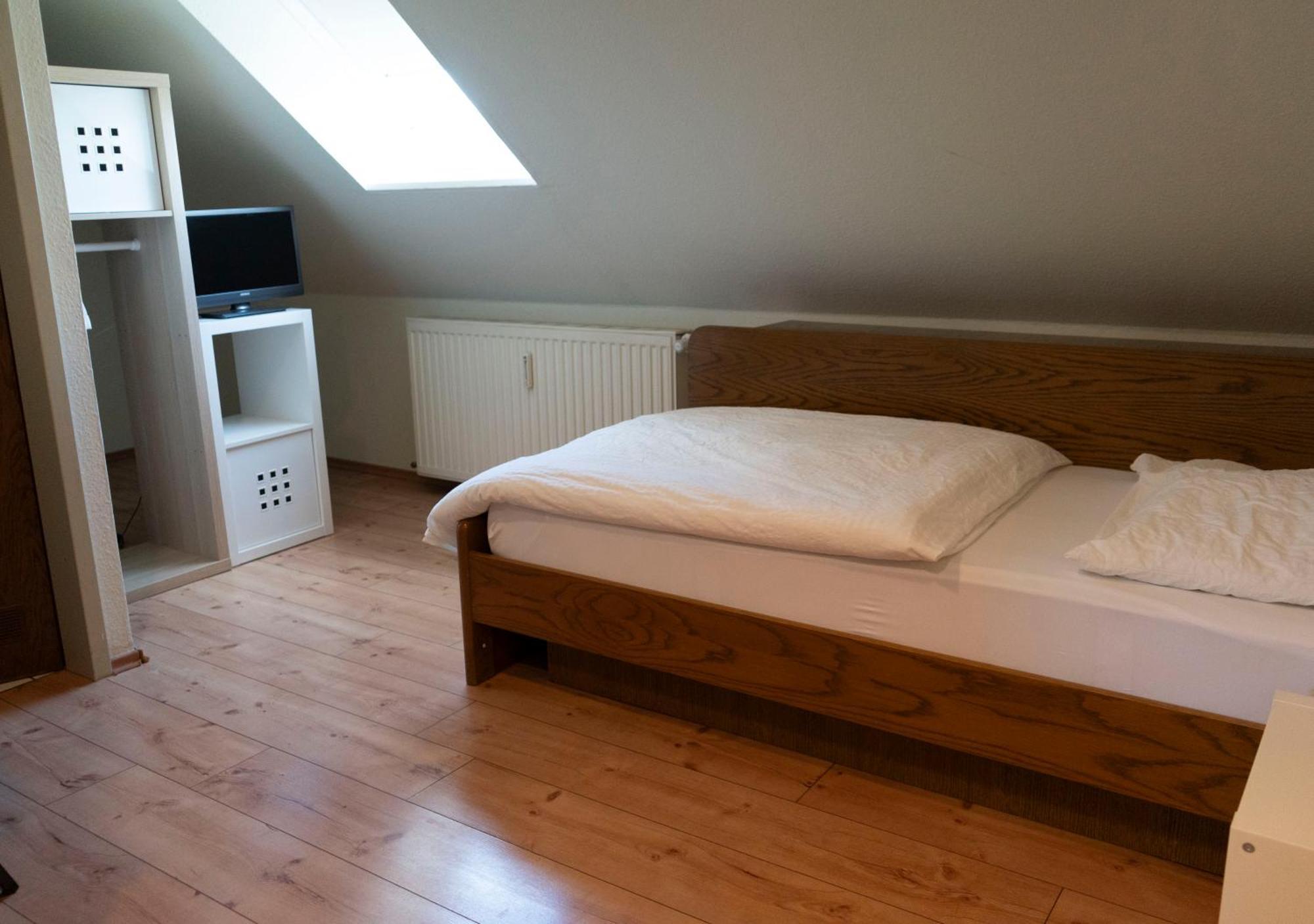 Gaststaette Zur Eiche Hotel Hannover Bagian luar foto