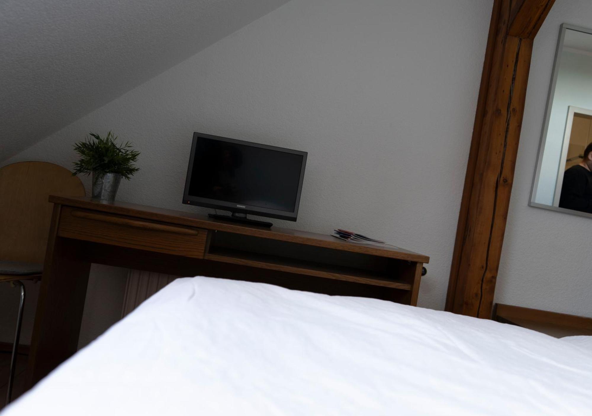 Gaststaette Zur Eiche Hotel Hannover Bagian luar foto