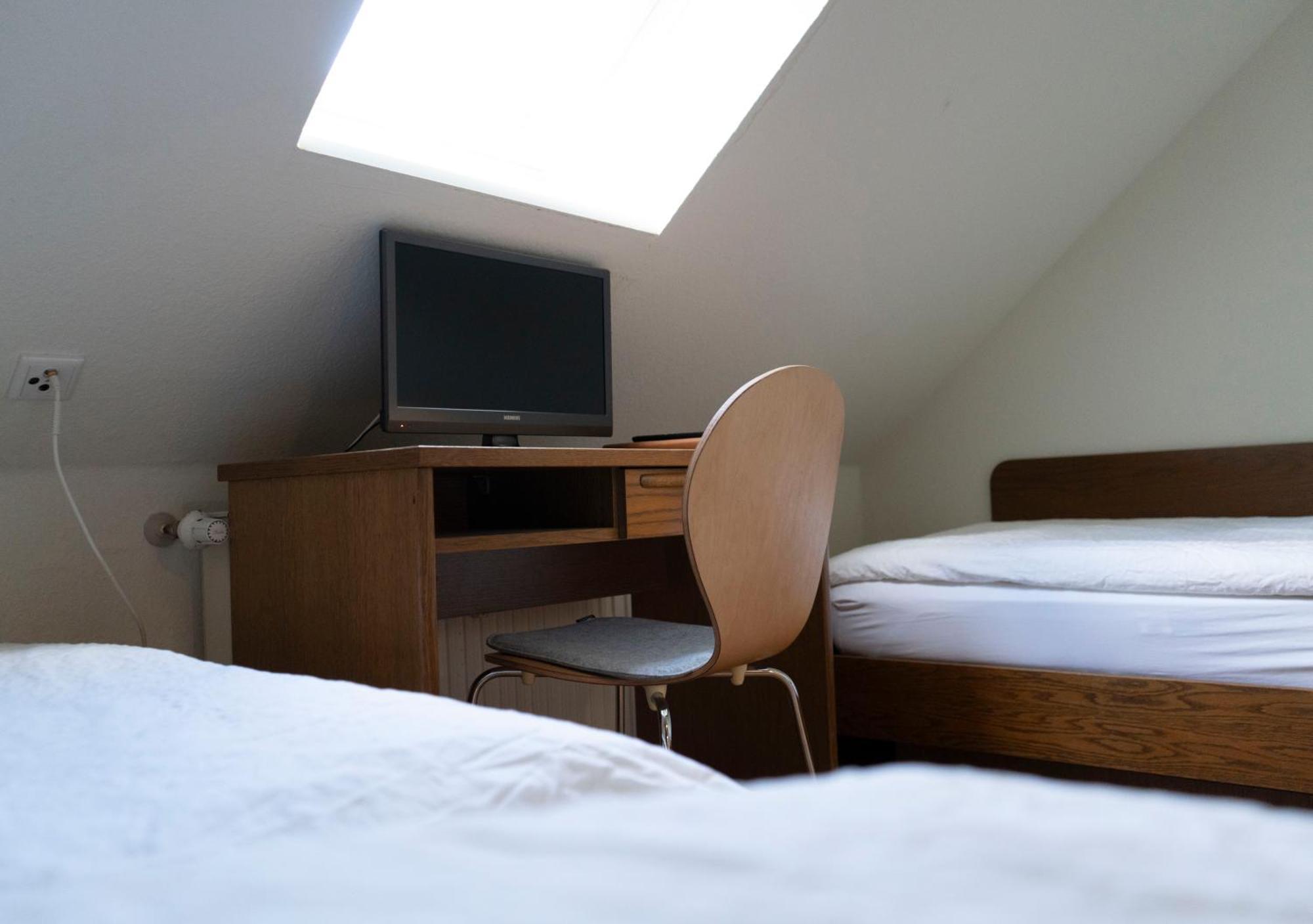 Gaststaette Zur Eiche Hotel Hannover Bagian luar foto