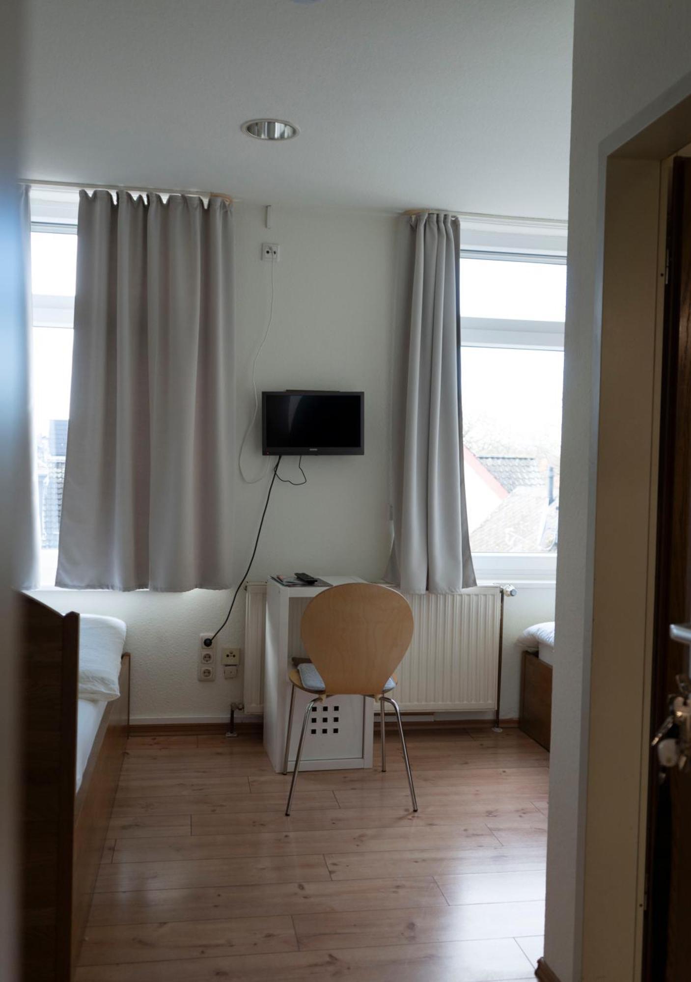 Gaststaette Zur Eiche Hotel Hannover Bagian luar foto