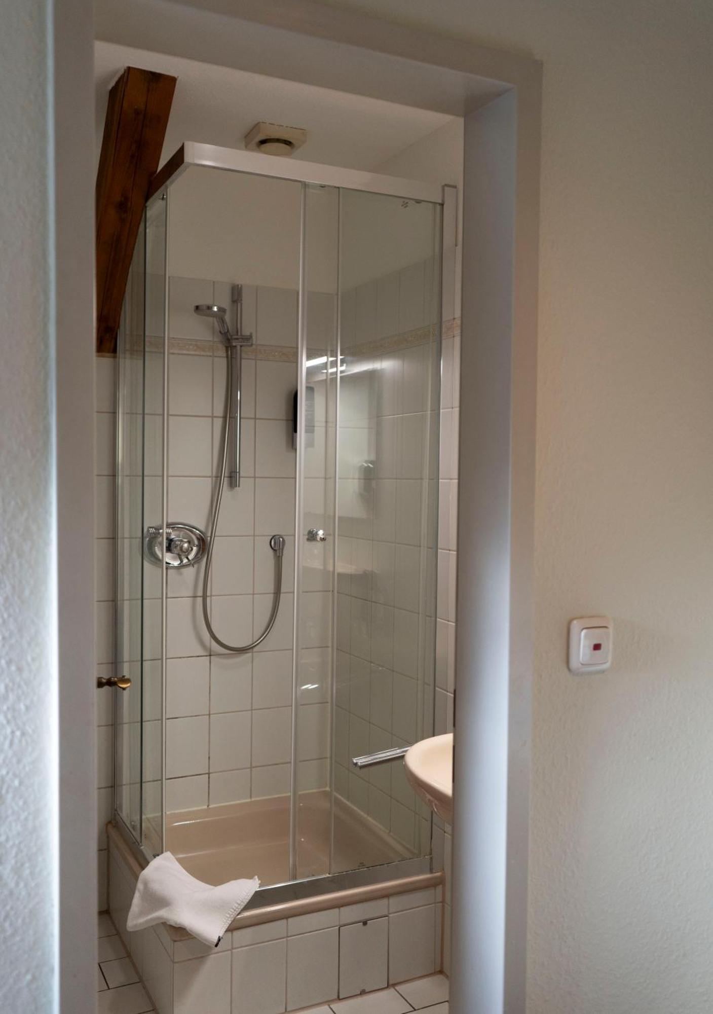 Gaststaette Zur Eiche Hotel Hannover Bagian luar foto