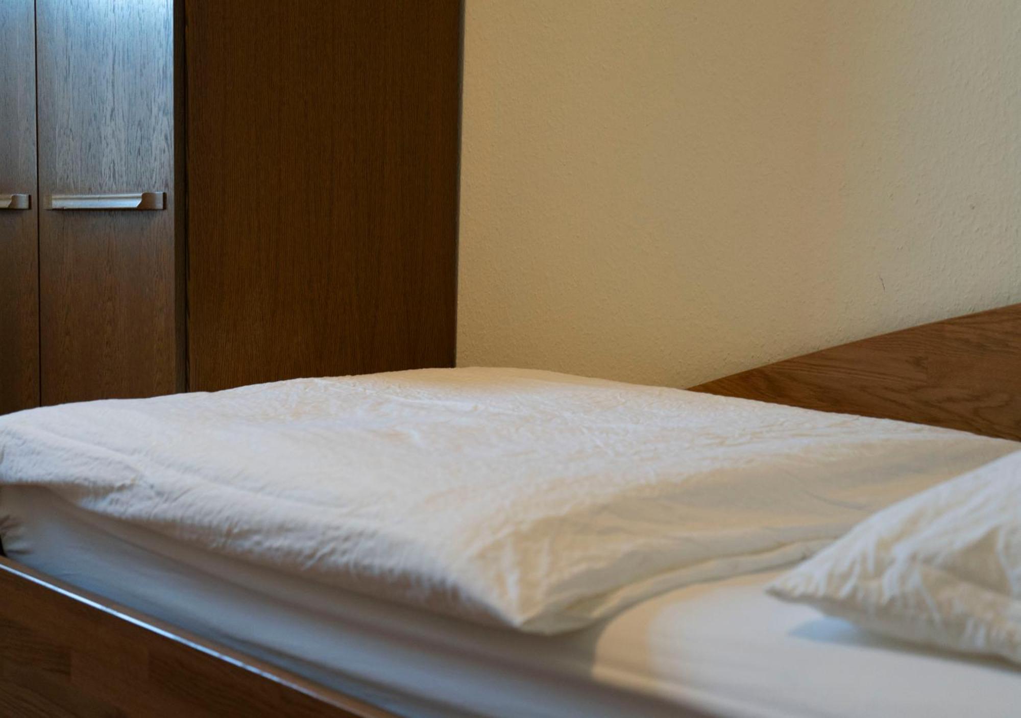 Gaststaette Zur Eiche Hotel Hannover Bagian luar foto