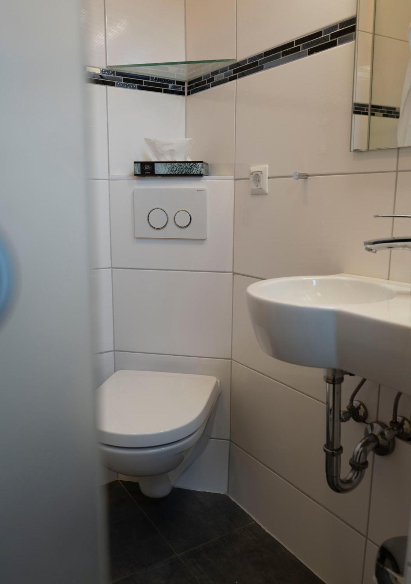 Gaststaette Zur Eiche Hotel Hannover Bagian luar foto