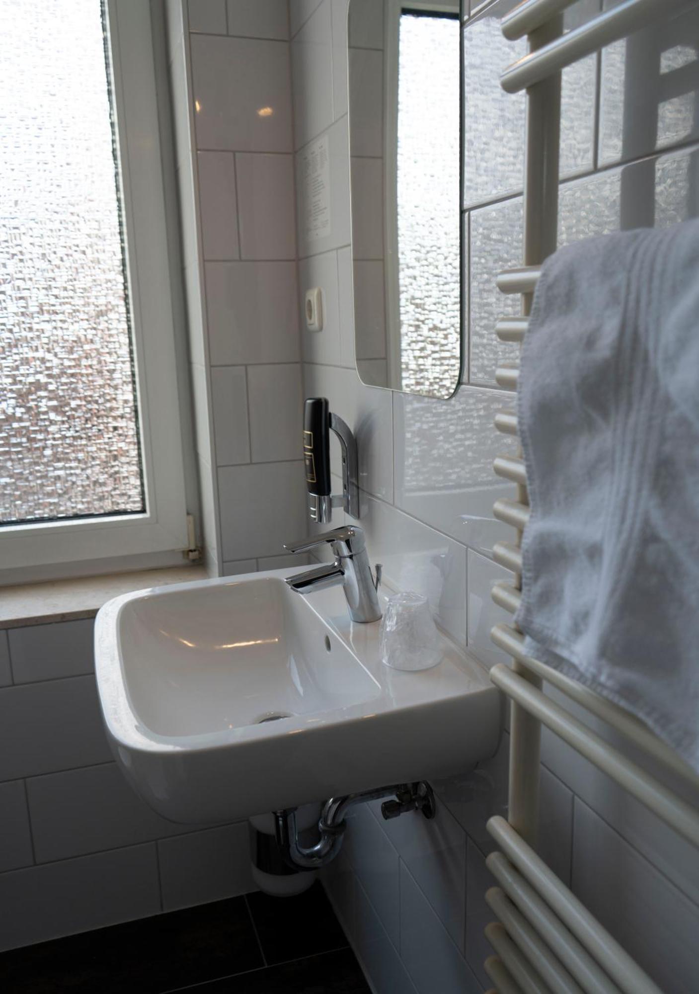 Gaststaette Zur Eiche Hotel Hannover Bagian luar foto