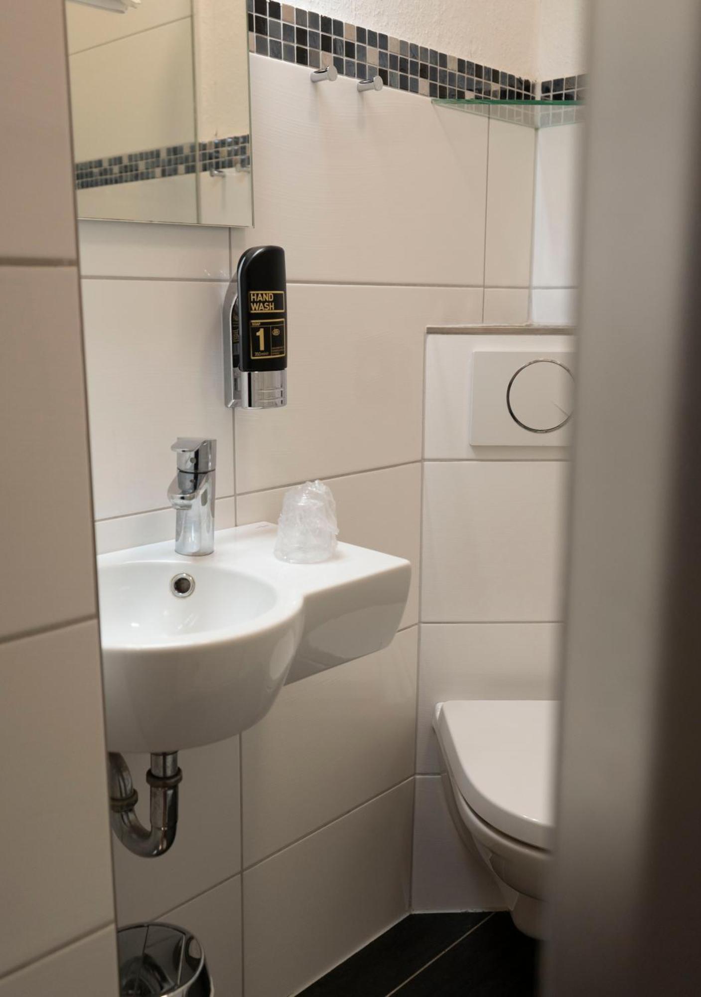 Gaststaette Zur Eiche Hotel Hannover Bagian luar foto