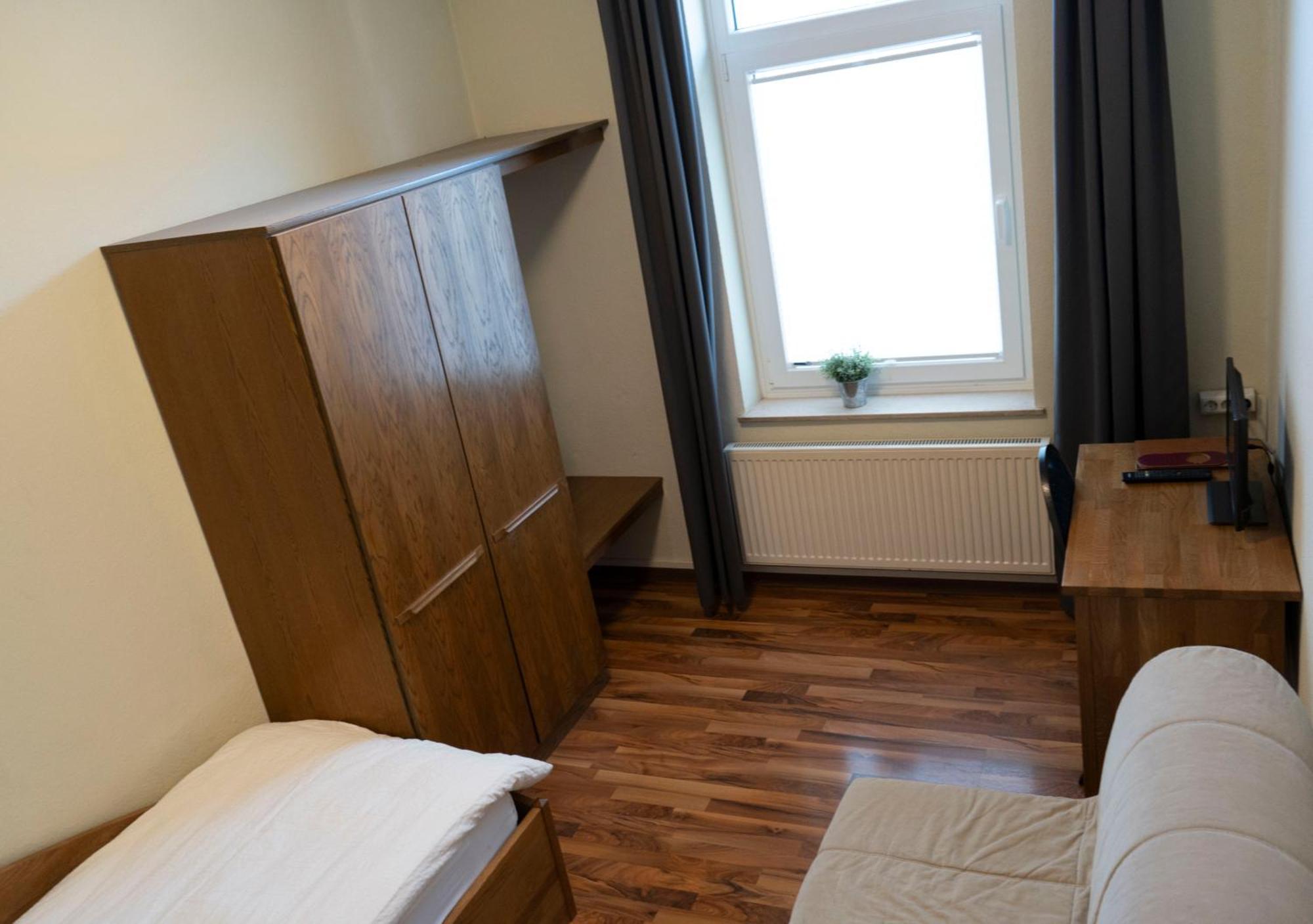 Gaststaette Zur Eiche Hotel Hannover Bagian luar foto